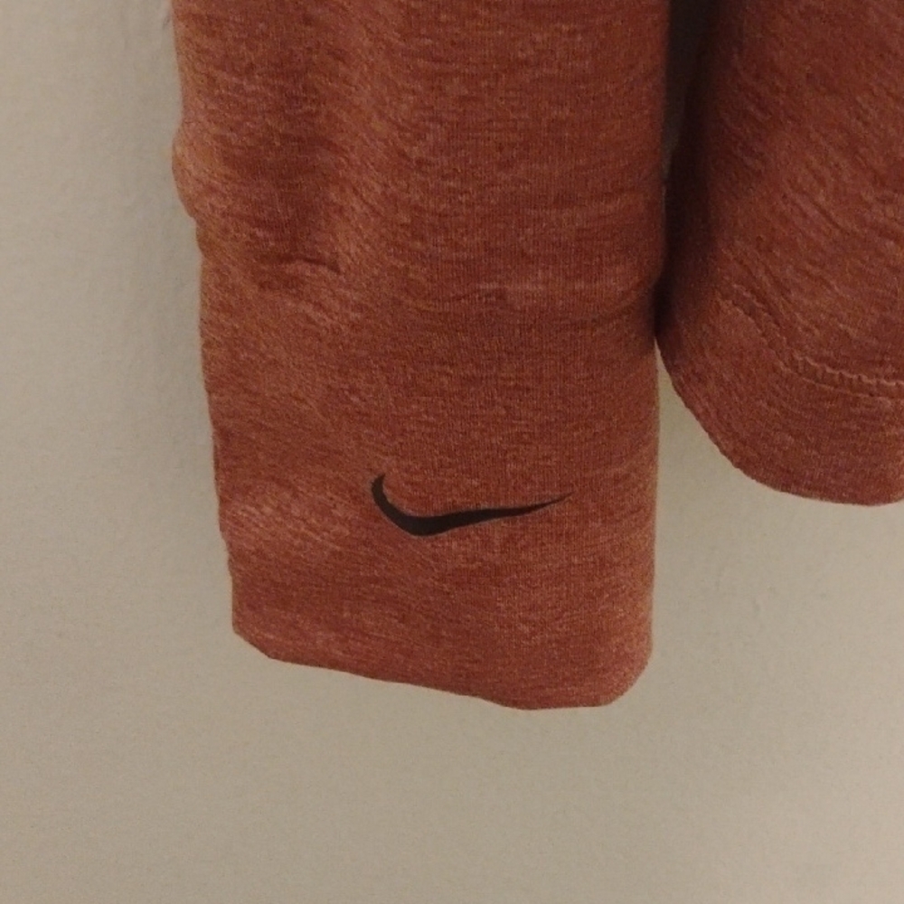 Nike Women's Rust Long Sleeve Tee - Picture 4 of 5